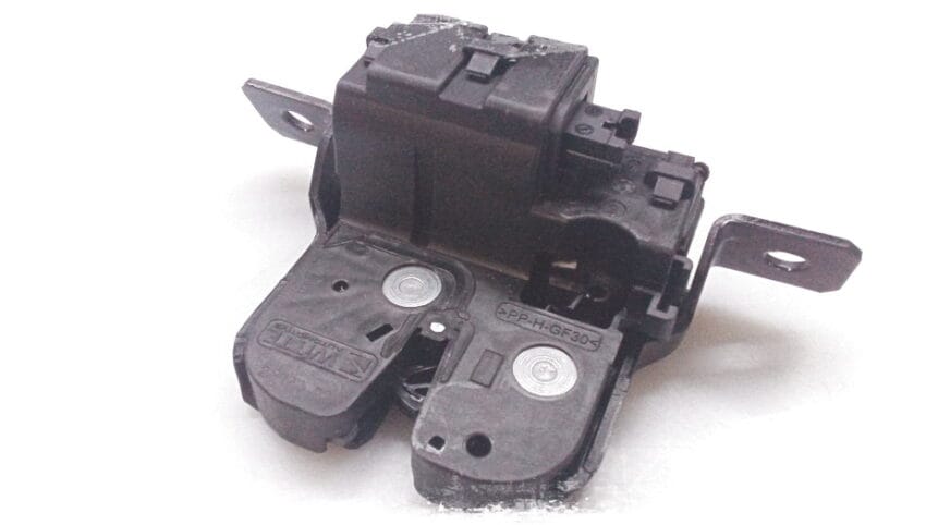 BMW F22 (2013-2023) LCI Bagaj Kilidi Wender (51247304559)